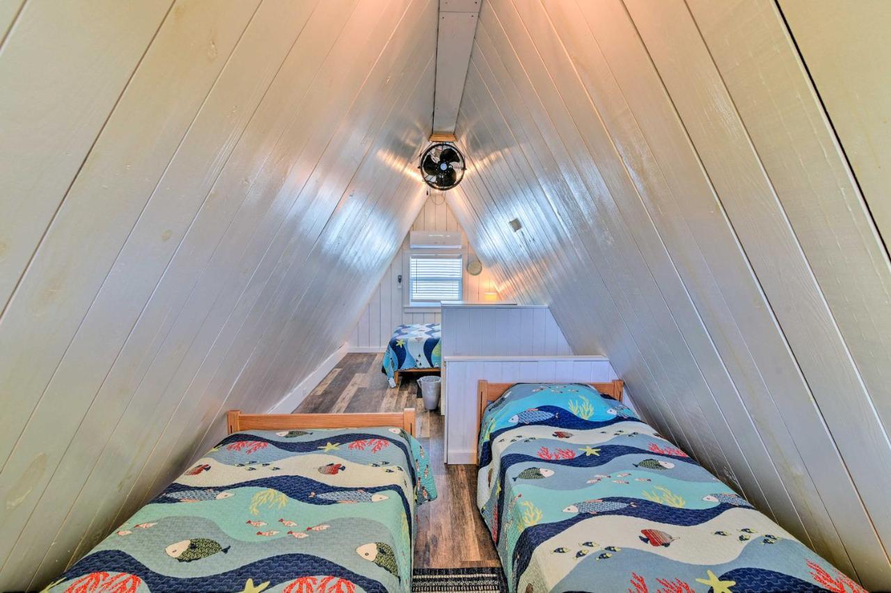 A-Frame Home With Deck - 2 Blocks To Surfside Beach! מראה חיצוני תמונה